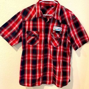 XL, short sleeve burnside shirt. From brewery.